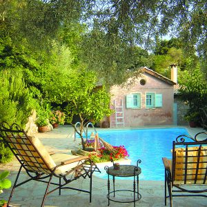 מלון אודיסיס למכירה - לפקדה - יוון