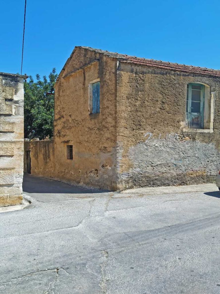 05-2814_Old-House-for-sale-in-Gavalochori-13