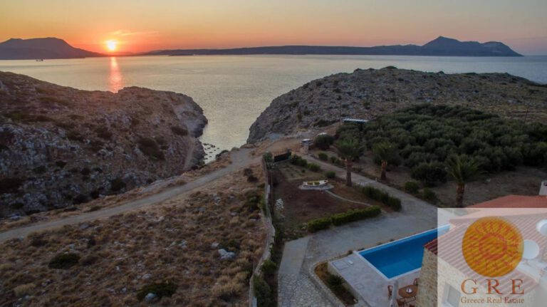 0v-693_Seafront-Villa-for-sale-in-Apokoronas-35