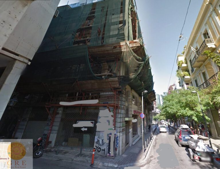 Plaza-of-Mitropoli-Center-Athens-2040sq