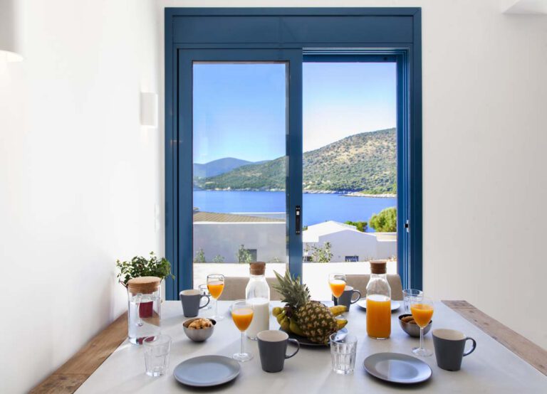 villa-alma-ammouso-lefkada-dining-with-sea-view