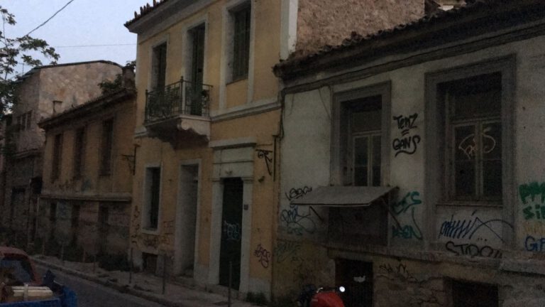 בניין-למכירה-53-אתונה-2