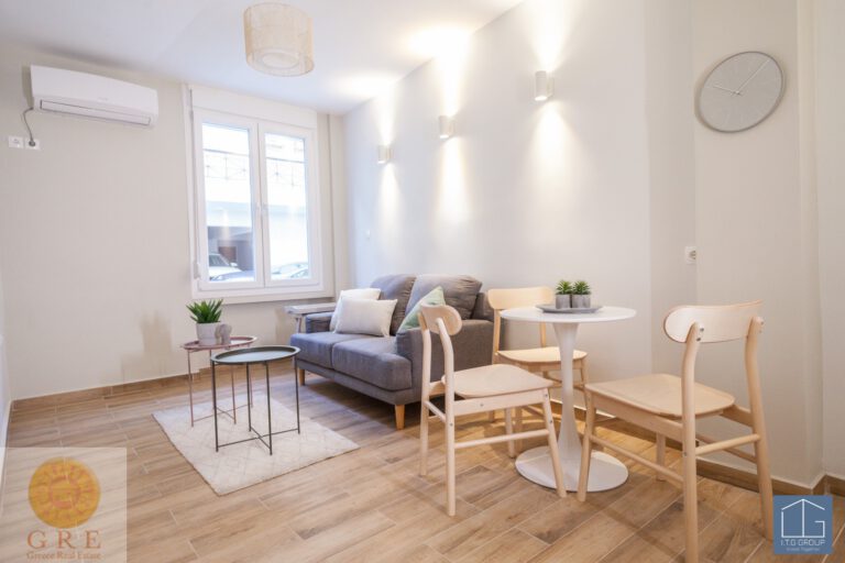 דירה-גדולה-סלון