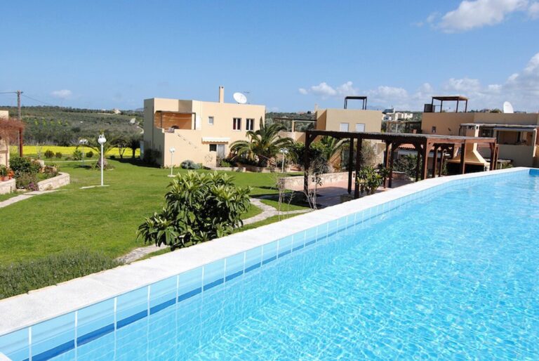 apartment-RH043-pigi-rethymno-Hera-V-II_view-from-pool-004