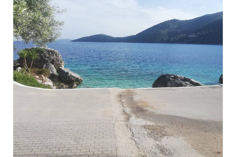 Land-438-Lefkada_1